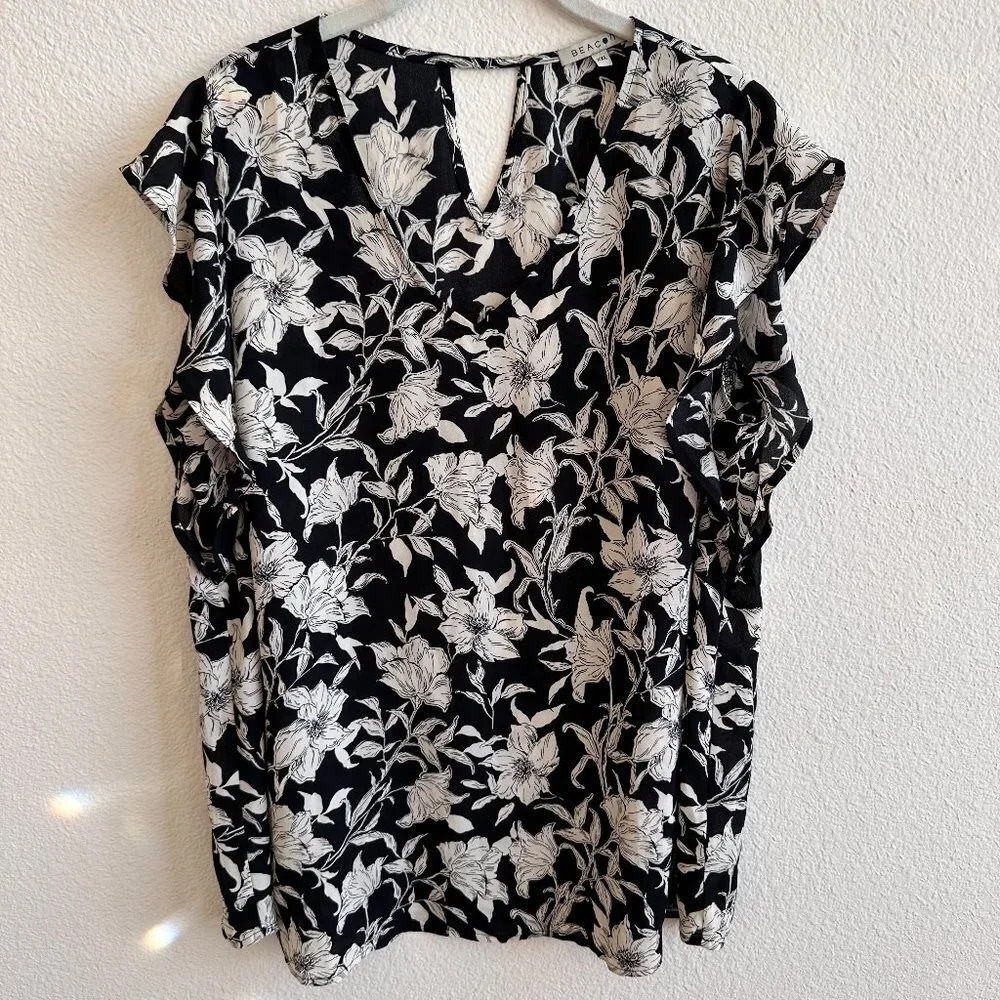 Beacon Floral Top with V-Neck in Front and Notched Neckline on Reverse - NWOT